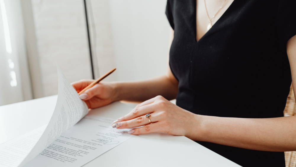 業務の属人化はDXのサイン|今すぐ改善に動くべき理由と進め方