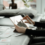 デジタル化は専門家に相談すべき？導入メリットと活用の進め方を解説